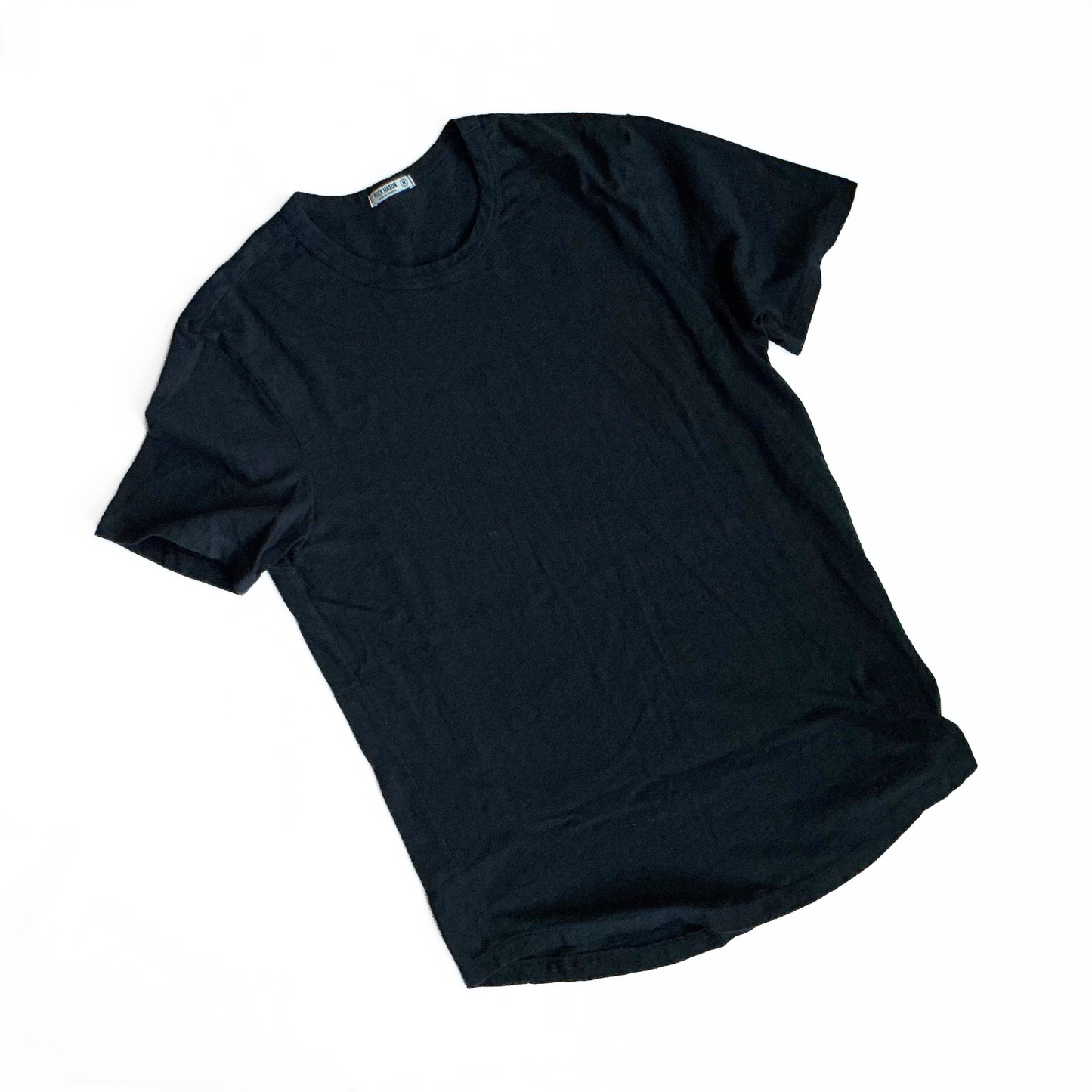Buck Mason Curved Hem T-Shirt in Dark Navy
