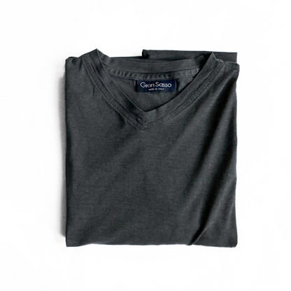 Gran Sasso V Neck T-Shirt in Stealth Grey