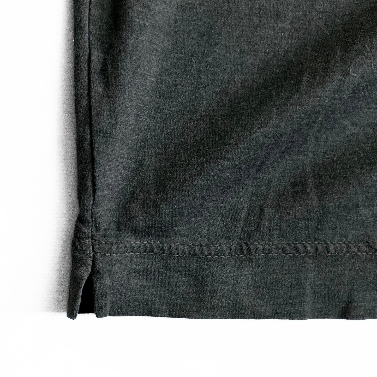 Gran Sasso V Neck T-Shirt in Stealth Grey
