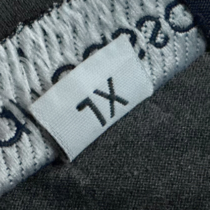 Gran Sasso V Neck T-Shirt in Stealth Grey