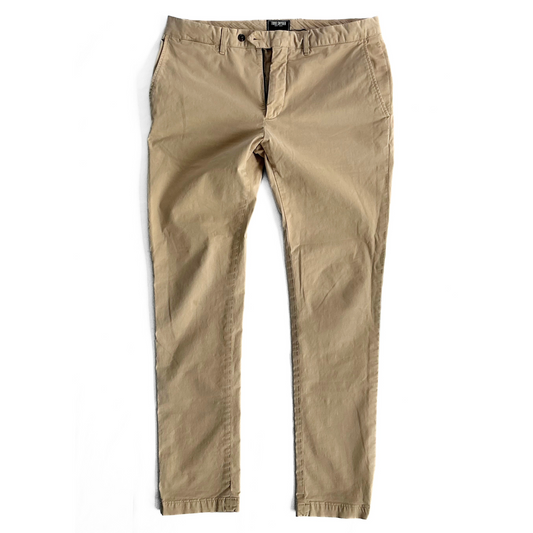 Todd Snyder Khaki Chino Pants in Beige
