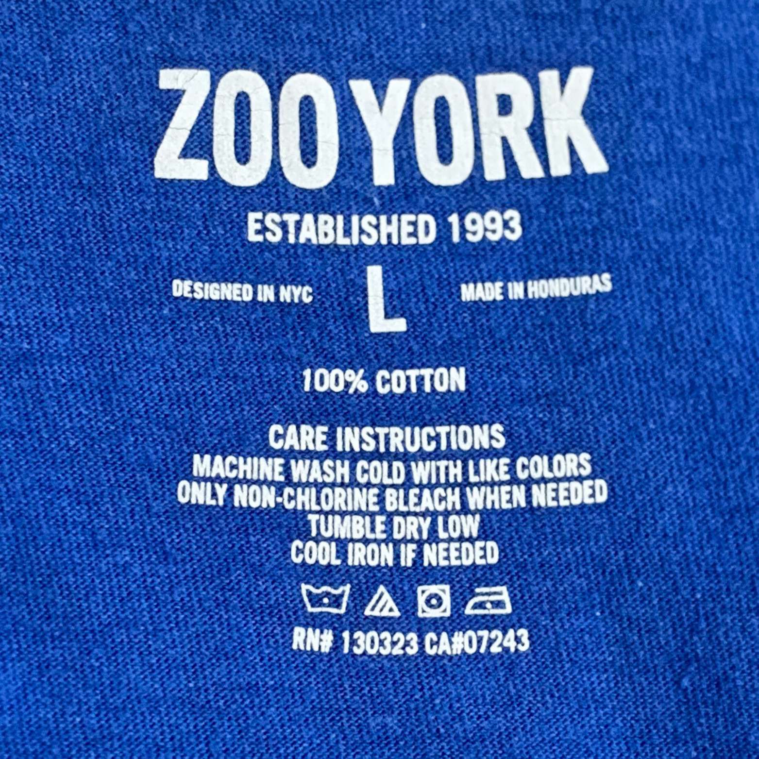 Zoo York Graffiti T-Shirt in Blue / Brick Red